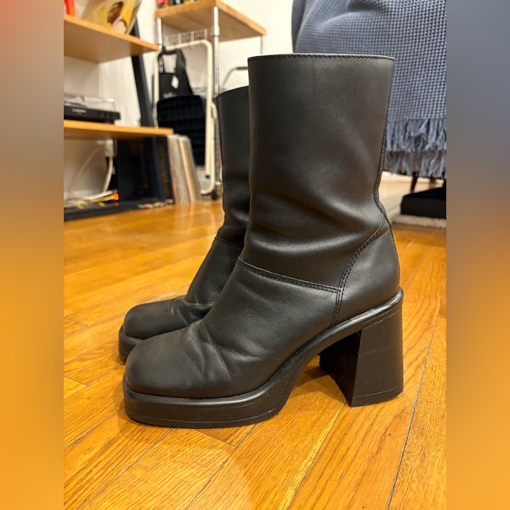 Steve Madden Fantsie boots Size 9